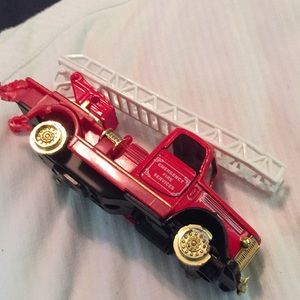 Free!!! Junye toys Fire Truck (broken)